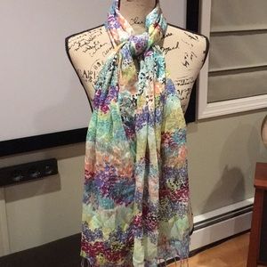 💎Beautiful multi color Scarf shines in the light